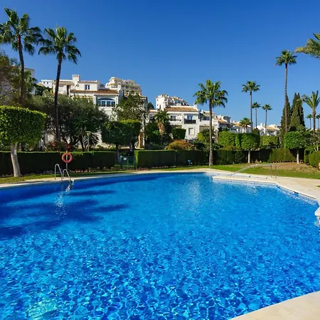 Appartement Two Bedroom, Two Bathroom, Balcony, Pool Area, View *